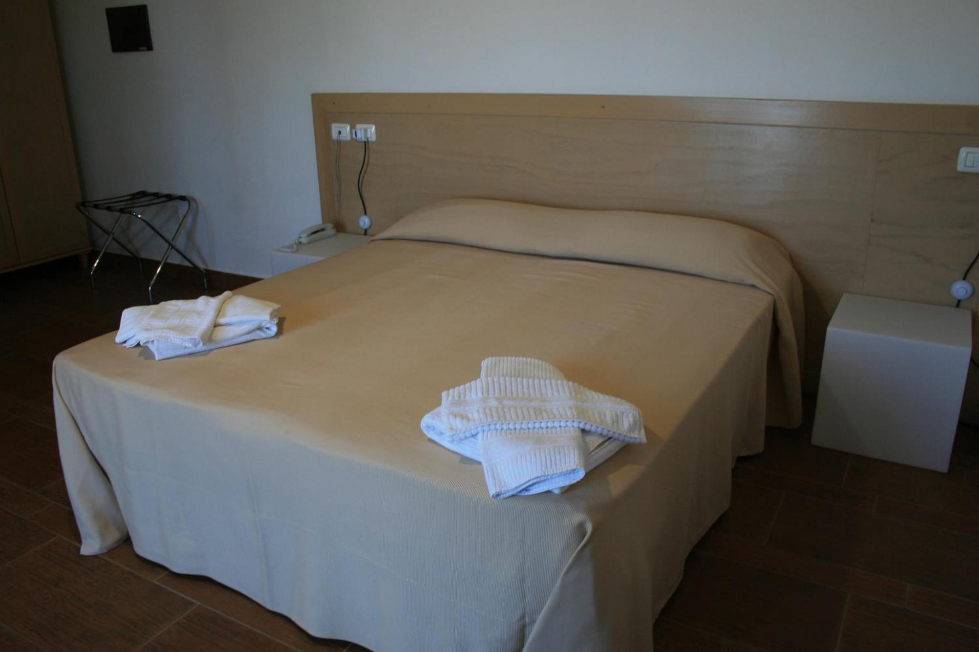 Il Podere Dell'Angelo Old Country House Белведере Маритимо Екстериор снимка